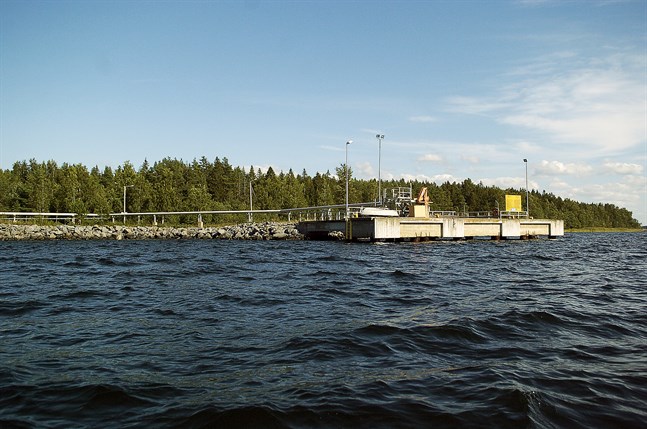 Här vid oljehamnen i Kanäs var det i våras tänkt att en grundgående tanker skulle lägga till en handfull gånger för att fylla lagren.