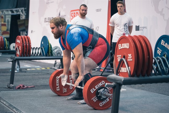 Robert Gleisner tangerade sitt personliga rekord på 315 kilo i marklyft under Europamästerskapen i Kaunas i söndags. Han gjorde även ett misslyckat försök med 320 kg på stången.