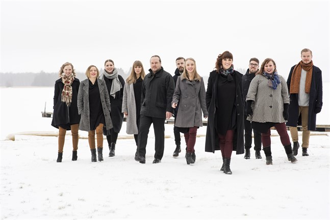 Mrs. Bighill singers med körledare Heidi Storbacka i spetsen är med på konserten Julglädje i Nykarleby den 14 december 2019.