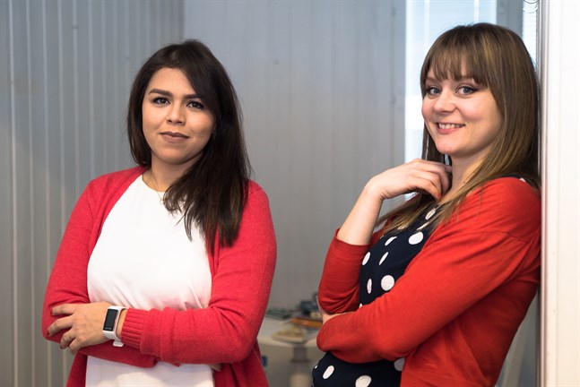 Hellen Martins Latva-Salo och Martina Söderman öppnar Kindercafé, som fått sitt namn från det tyska ordet för barn, "kinder". Café är internationellt och finns också i portugisiskan.
