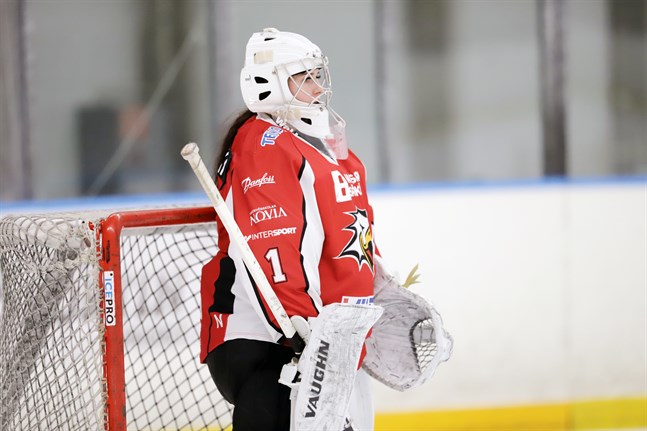 Oona Mäki antecknades för 29 räddningar i Kuppishallen.