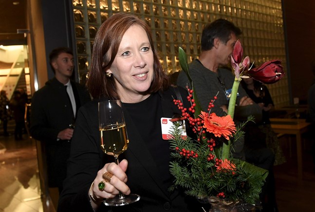 SDP:s partistyrelse och riksdagsgrupp föreslår att Sirpa Paatero blir ny kommunminister i statsminister Sanna Marins regering.
