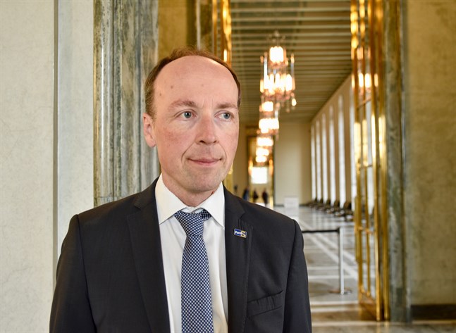 Sannfinländarna, med ordförande Jussi Halla-aho i spetsen, meddelar att de på onsdag lämnar in en interpellation angående flyktinglägret al-Hol i Syrien.
