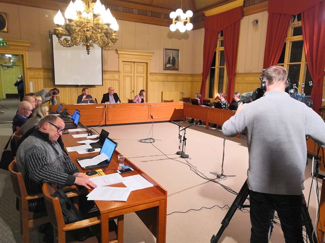 Sydin/VBL rapporterar direkt från stadsfullmäktiges möte i Kaskö.
