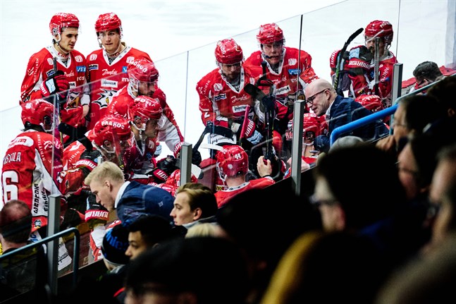 Risto Dufvas mannar inleder försäsongen mot Ässät, onsdagen den 5 augusti.