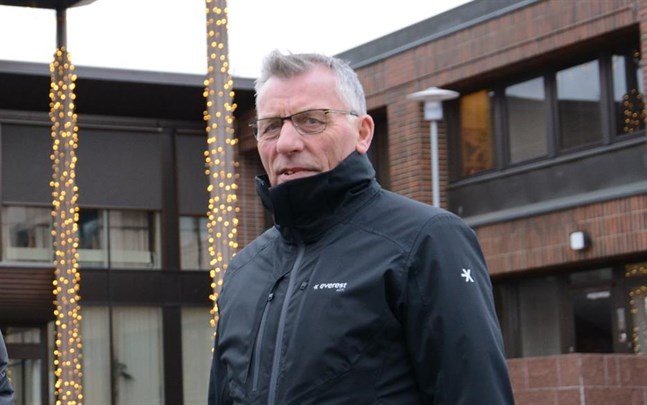 Olav Sjögård hoppas på många sökande då Närpes börjar söka stadsdirektör.