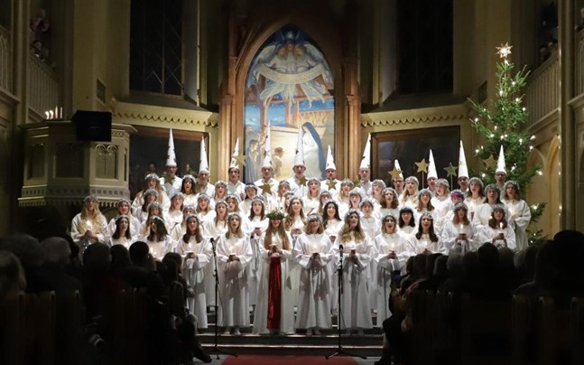 Lucia firades på fredag i Trefaldighetskyrkan i Vasa.