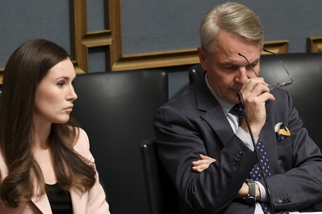 Statsminister Sanna Marin (SDP) och utrikesminister Pekka Haavisto (Grön).