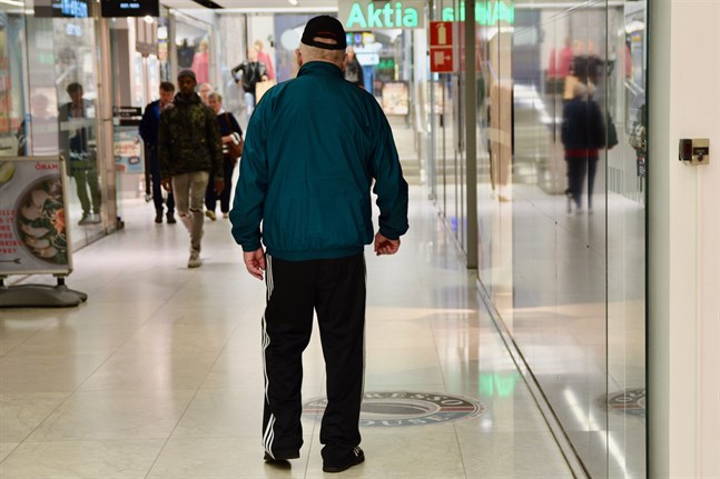 Hur mycket pensionen stiger beror på ett flertal olika omständigheter. Bland annat påverkas beloppet av om pensionstagaren bott utomlands.