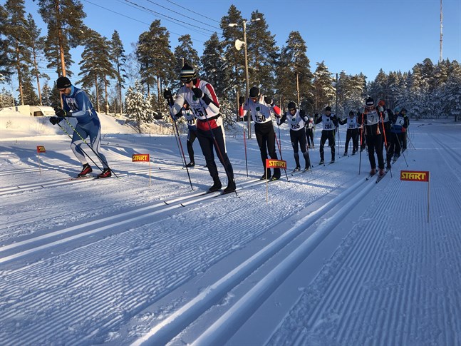 I fjol lockade Varggrotteloppet få deltagare då det var minus tjugo grader vid starten. Nu gör den milda vintern att loppet måste flyttas fram.
