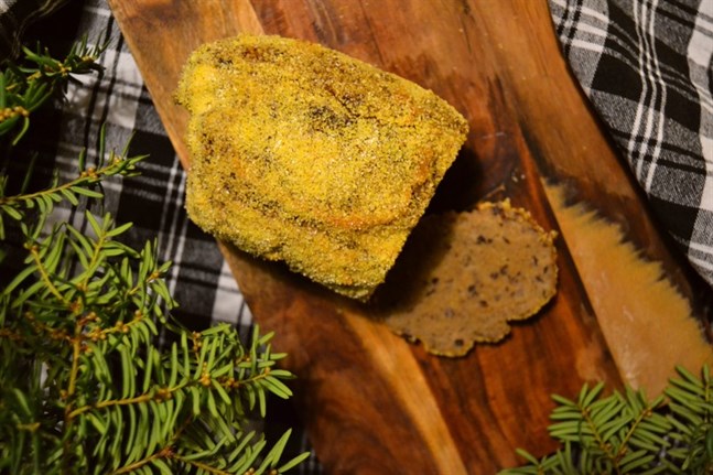 Seitan är ett glutenbaserat livsmedel, här som "julskinka".