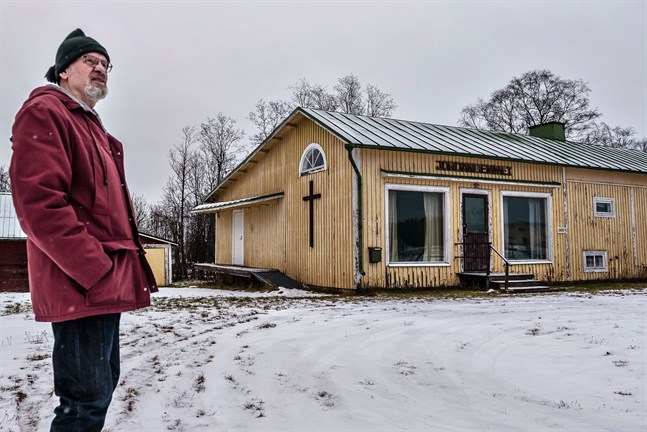 Boris Björklund har fungerat som gårdskarl vid Jordanhemmet i många år. Men nu är huset sålt till en granne.