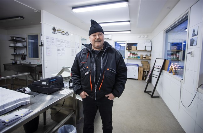 Rune Cederberg har haft fiskbutiken Kala Fisk R. Cederberg i tio år. Nu vill han börja gå i pension och söker någon som vill ta över verksamheten.