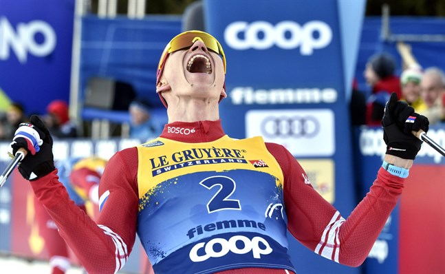 Alexander Bolsjunov skriker ut sin glädje efter segern i Tour de Ski.