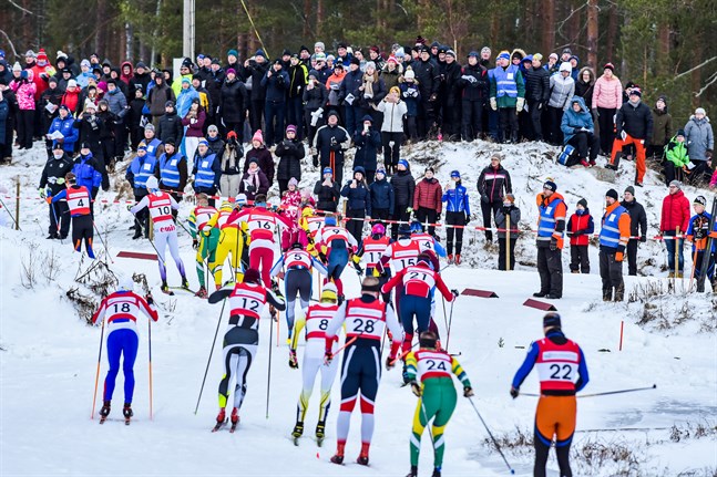 Mellersta Österbottens landskapsstafett avgjordes i Nivala i början av januari.
