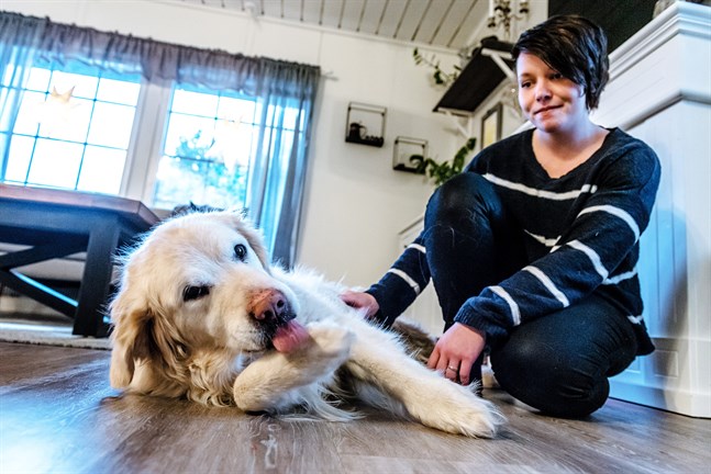 Isabella Helsing har ett speciellt band till åttaåringen Damon. Han fanns i hennes liv redan innan sambon och deras två pojkar.