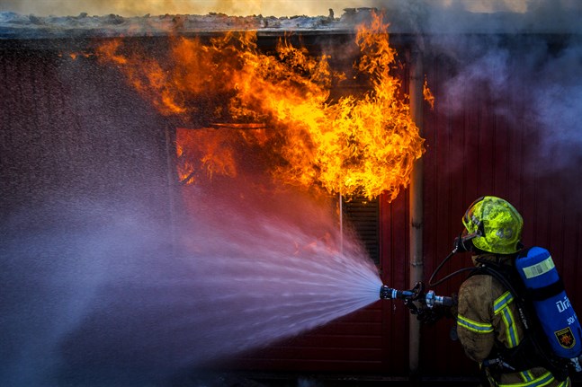 2019 skedde en ökning av antalet byggnadsbränder inom Österbottens räddningsverks område. Bilden är från en övning.