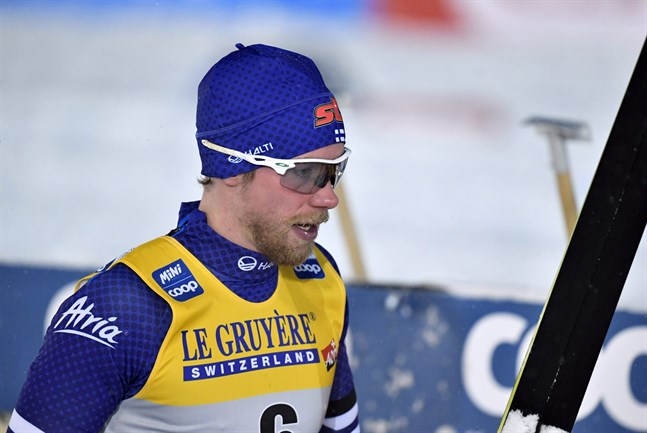 Joni Mäki är klar för Finlands första lag i morgondagens lagsprint. Men gör Verneri Suhonen eller Ristomatti Hakola honom sällskap?