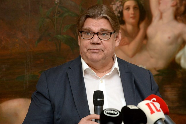 Timo Soini presenterade sin nya bok om populismen på måndagen.