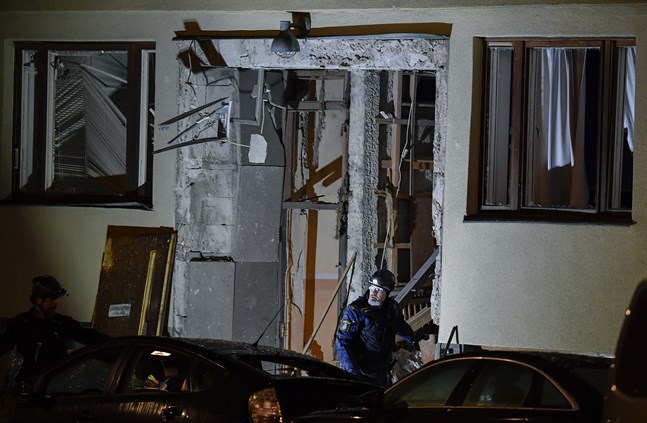 Huset på Östermalm i centrala Stockholm fick stora skador vid detonationen.