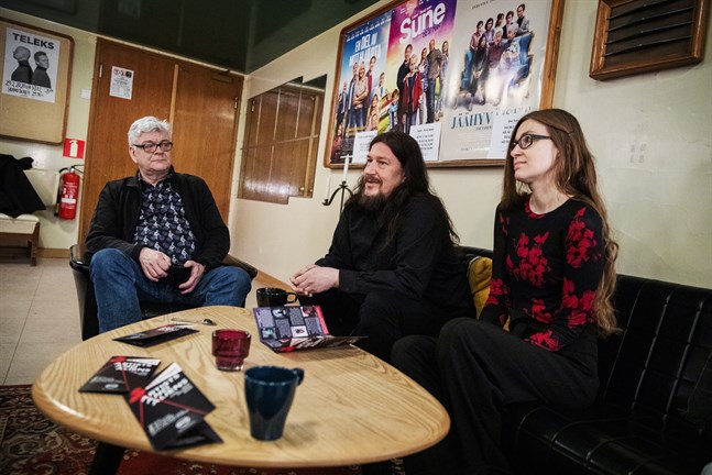 Nils Sundquist, Michael Vogt och Saara-Mari Kontiokoski ingår i projektgruppen som arbetat med filmfestivalen Artists and Aliens på Ritz.