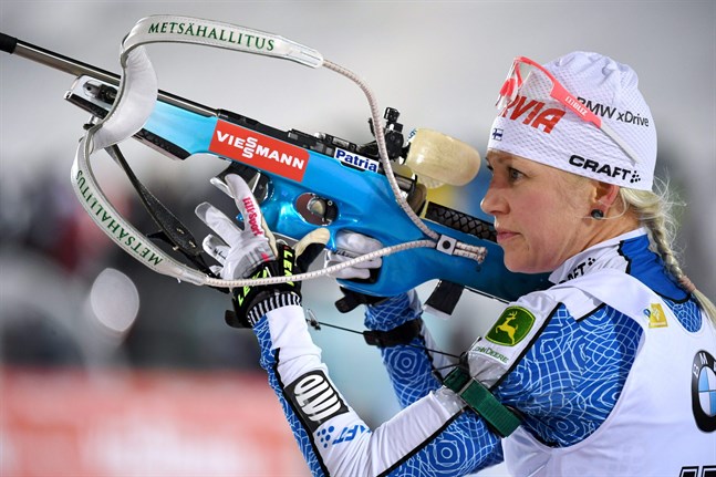 Kaisa Mäkäräinen var inte nöjd med vare sig åkningen eller skyttet i mixedstafetten.