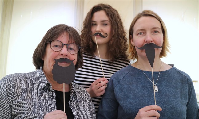 Vid museet hoppas man på fler manliga besökare. Från vänster i bild Ann-Marie Knif-Sandelin, Sara Johansson och Johanna Enroth.