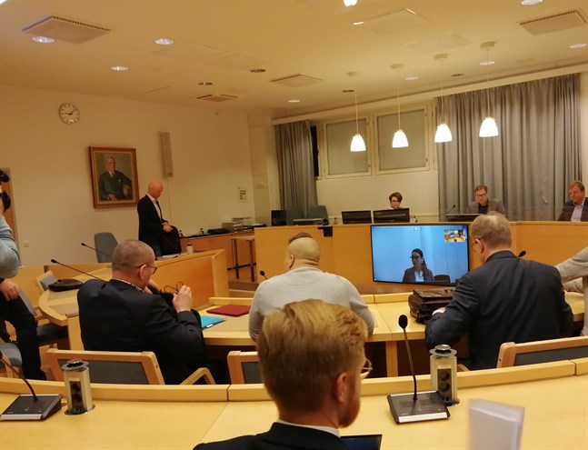 Österbottens tingsrätt i Karleby behandlade på måndagen fallet med misstänkt grov penningtvätt i över åtta timmar. Dom ges den 29 januari.