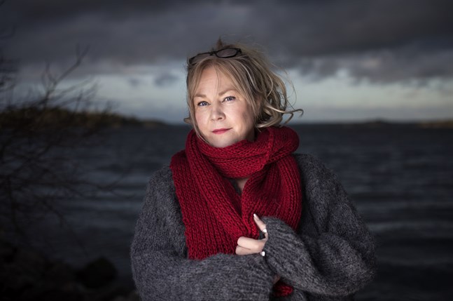 Marie Adolfsson har hunnit till del tre i sin deckarsvit förlagd i det fiktiva Doggerland.