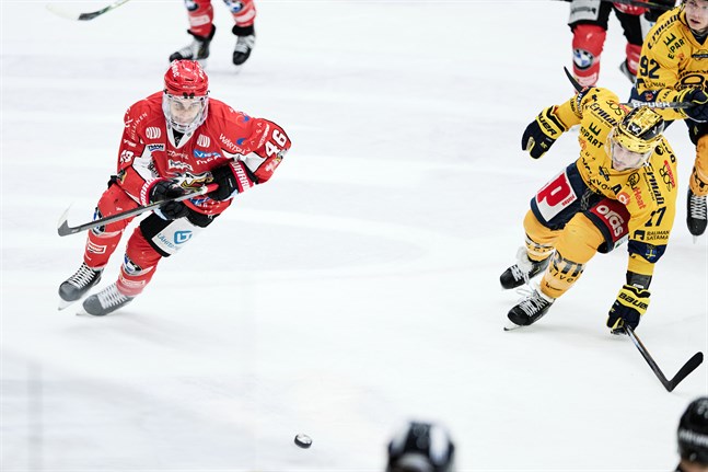 Juho Liuksiala har bränt mängder med målchanser den här säsongen, men mot Lukko fick han till en fin fullträff.