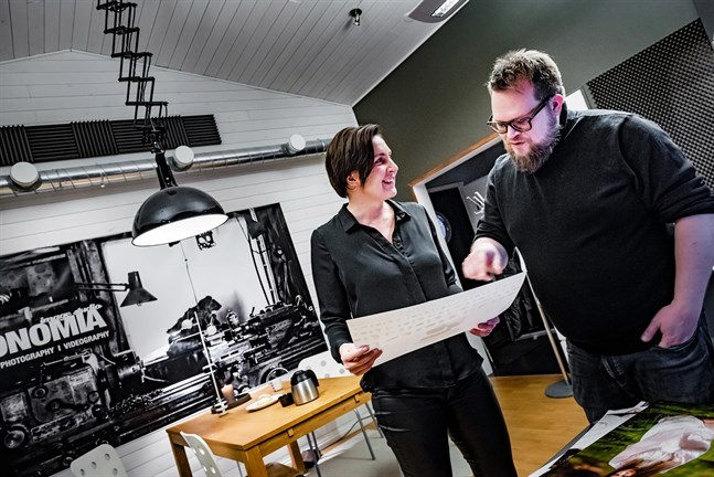 Maria Tarvos och Anders Eklund är teamet som ger kommunikationsbyrån Antonomia fler ben att stå på.