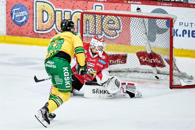 Panu Mieho stod för två assists mot Niko Hovinens Sport.