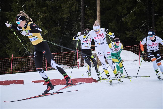 Julia Häger blev bara starkare ju fler sprintstarter det blev på söndagen.