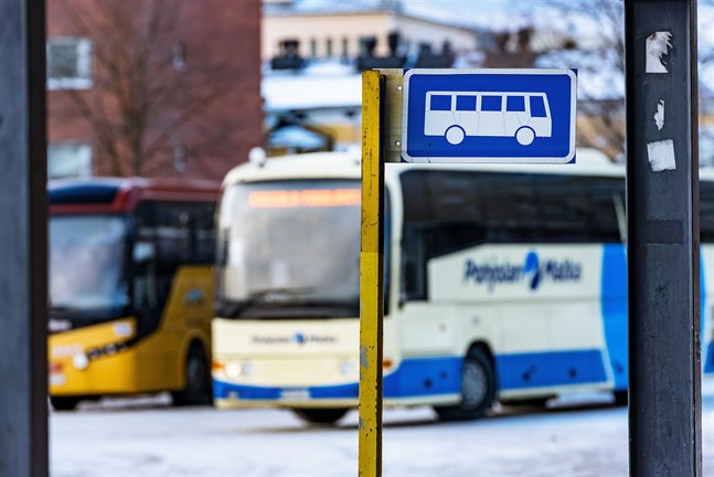 Olyckan inträffade vid Karleby busstation. Arkivbild.