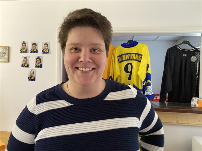 En juniorträningschef behövs, menar Johanna Smith som är ordförande i Kraft hockey.