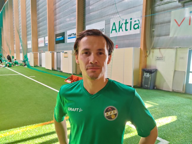 Sebastian Mannström var bäst i KPV i lördagens träningsmatch i Kuopio.