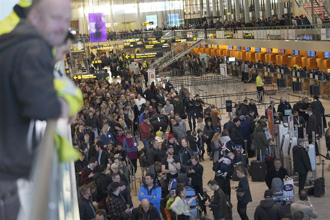 Delar av terminal 3 på Kastrup har spärrats av efter ett larm om att en person misstänks vara smittad av coronaviruset. Bilden är från ett annat tillfälle. Arkivbild.