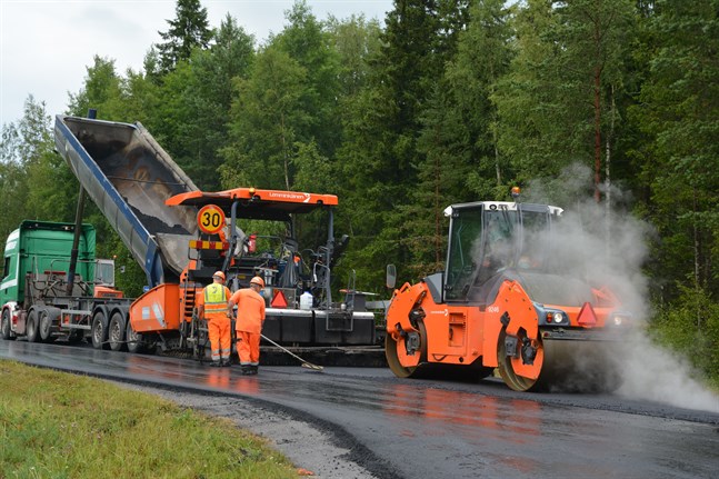 Närpes och Jakobstad kan nu ingå förlikning med YIT (Lemminkäinen) gällande ersättning för asfaltkartellen.