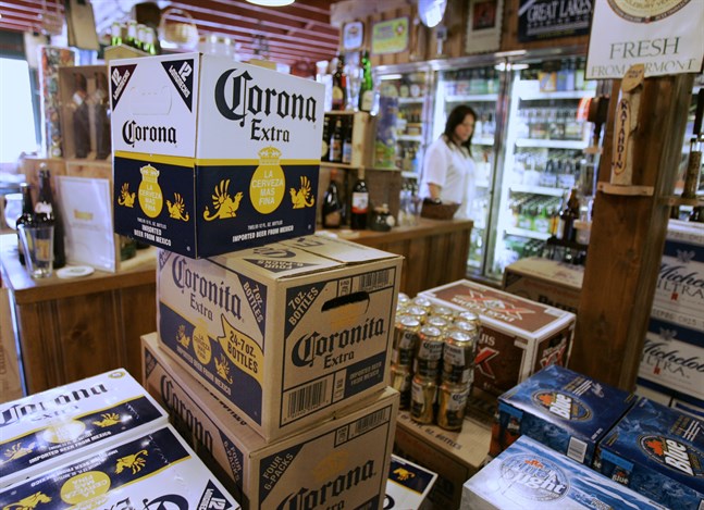 "Helt plötsligt pratar alla om Corona", konstaterar sparekonomen Joakim Bornold på Söderberg & Partners. Arkivbild.
