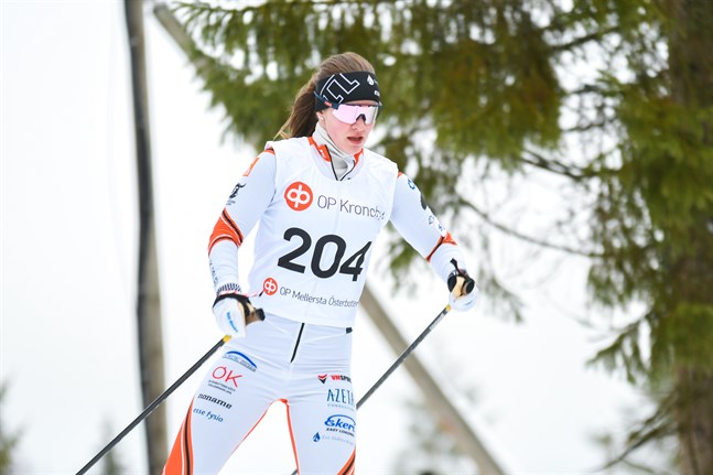 Hanna Ray är en av fyra FSS:are i den finländska juniortruppen i VM i Tyskland.