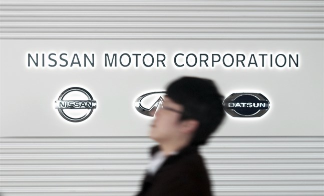 Japanska Nissan har problem att få tillräckligt med komponenter från kinesiska fabriker, som håller stängt på grund av coronaviruset.