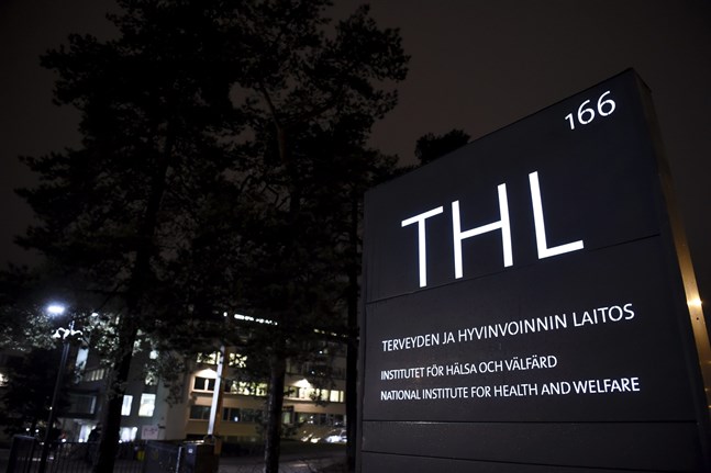 Institutet för hälsa och välfärd (THL) uppmanar resenärer att hålla sig ajour med myndighetskommunikationen.