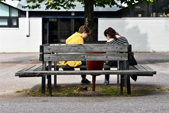 Under 2019 var köerna i genomsnitt över en timme långa till Sekasin-chatten, uppger MIELI Psykisk Hälsa Finland.