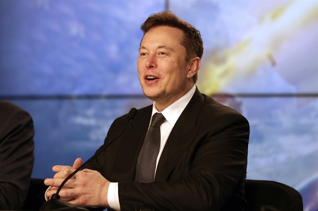 Tesla, med koncernchefen Elon Musk, vill dra in mer kapital för att stärka balansräkningen.