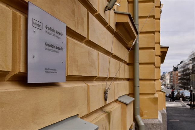Anrika svenska skolfonder i Helsingfors har underställts en tuffare kontroll. Helsingfors stad vill ha en bättre insyn i hur pengarna används. Beslutet berör bland annat Grundskolan Norsen.