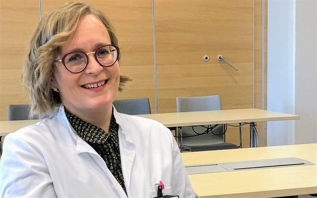 Anna Salmela, överläkare och specialist i njursjukdomar, är nöjd med de distansbesök som har gjorts från Malmska i Jakobstad.