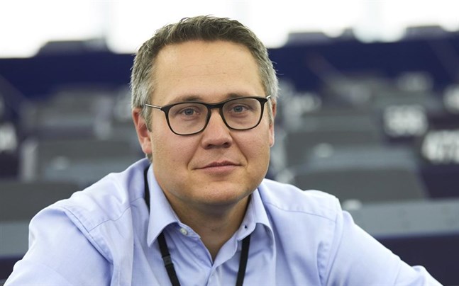 Den svenske ledamoten Johan Danielsson (S) blir EU-parlamentets ansvarige för frågan om sommartidens framtid.