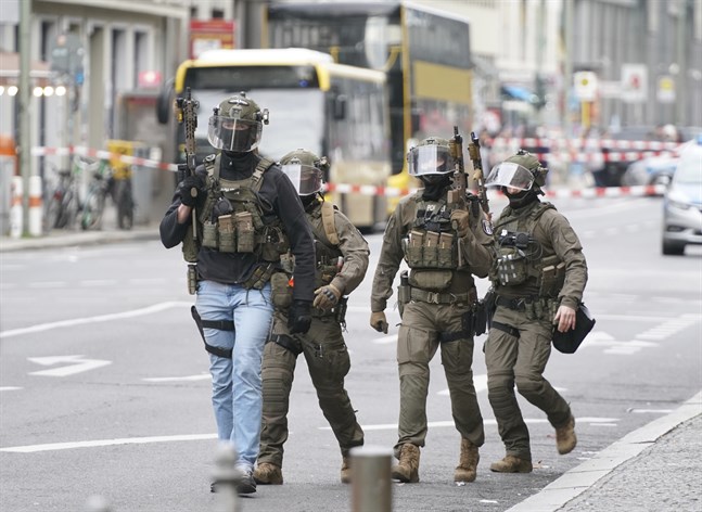 Insatsstyrkan SEK deltog i razziorna. Bilden är från ett tidigare tillfälle, i Berlin i december.