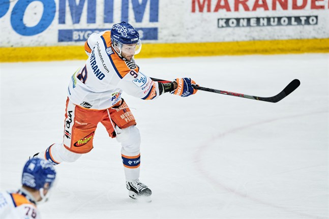 Charles Bertrand öppnade målskyttet för Tappara.