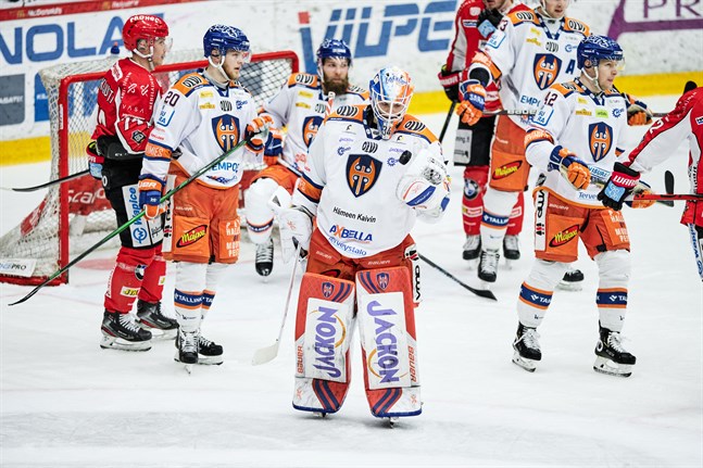 Tapparas målvakt Michael Garteig stoppade Sports försök att kvittera matchen i powerplay under slutminuterna.
